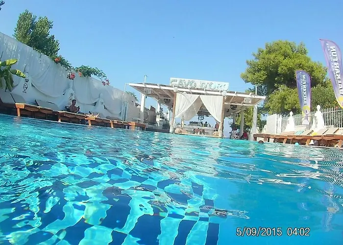 Cavo D\' Oro Complex