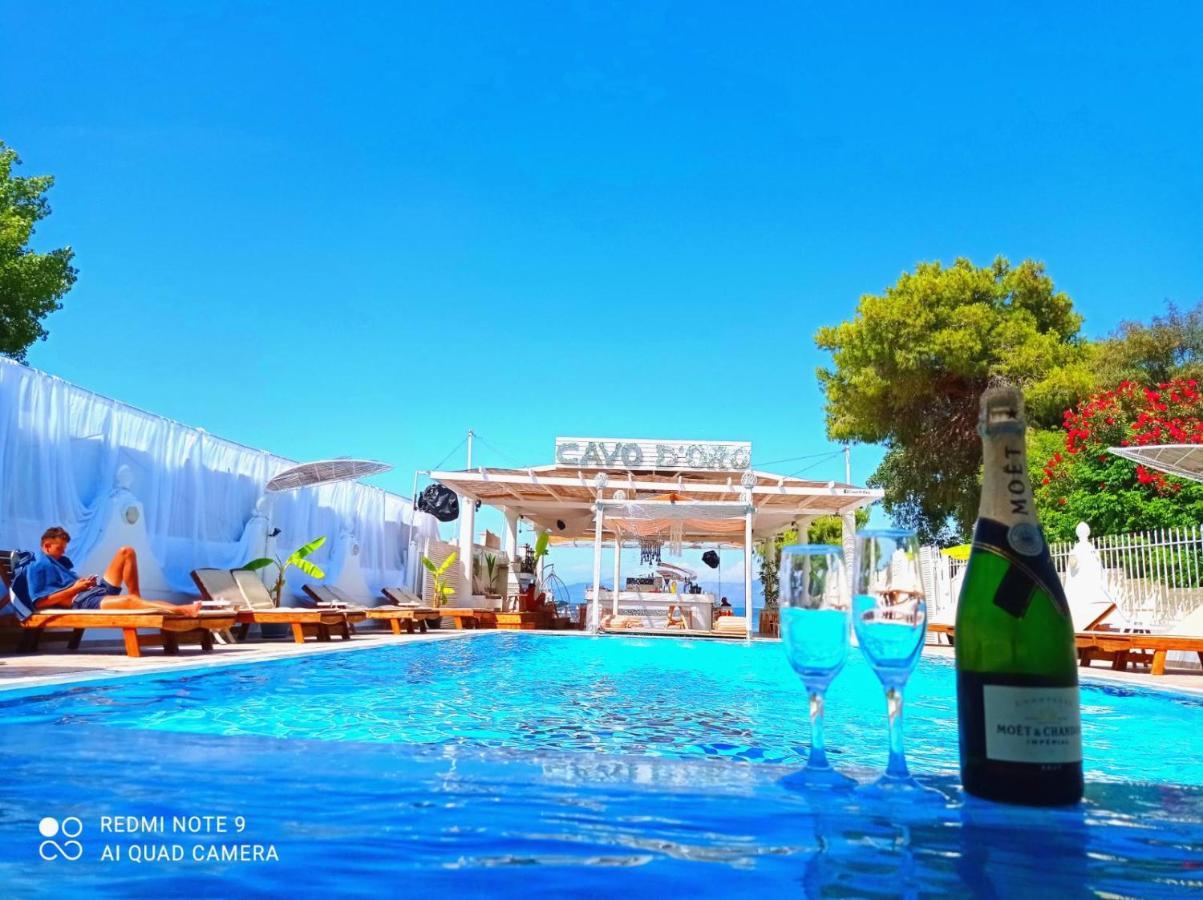 Cavo D' Oro Complex